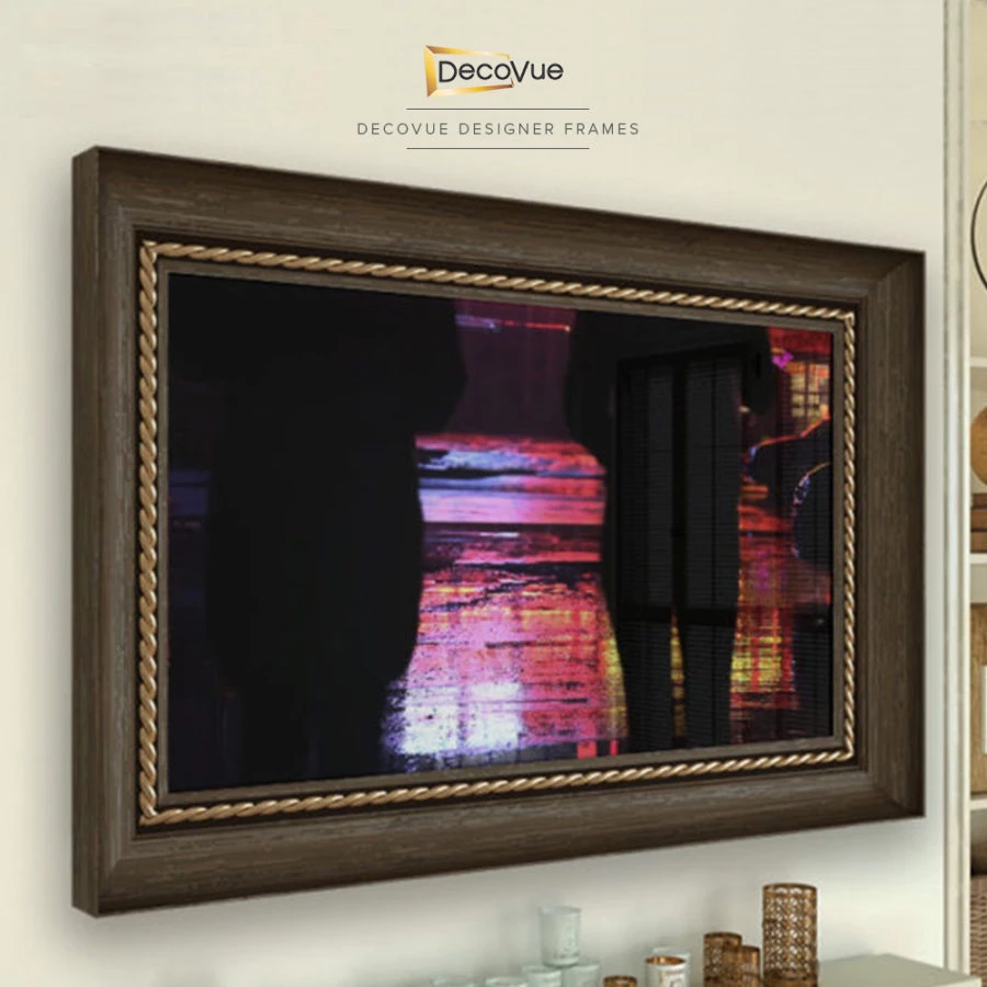 Stylish framed mirror TV by DecoVue Designer, showcased in Québec City, enhancing modern spaces.
